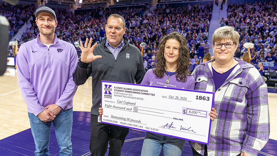 Homecoming Committee donates to the Cats' Cupboard